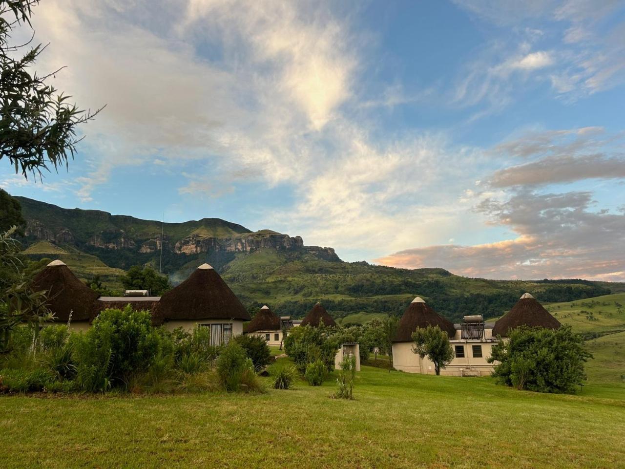 Villa Sungubala Eco Camp Bergville Esterno foto